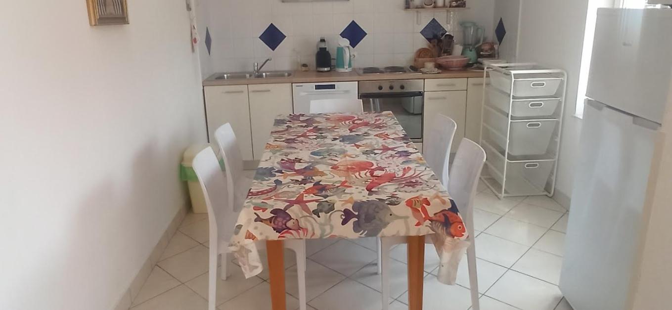 Apartmani Zulin Seget Vranjica Eksteriør billede